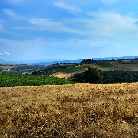 Farm stay La Canonica San Giovanni d'Asso