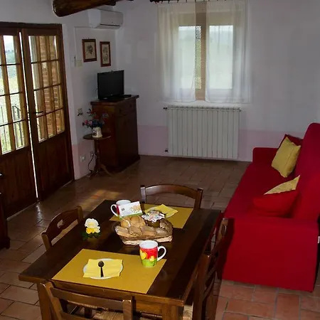 La Canonica Farm stay San Giovanni d'Asso